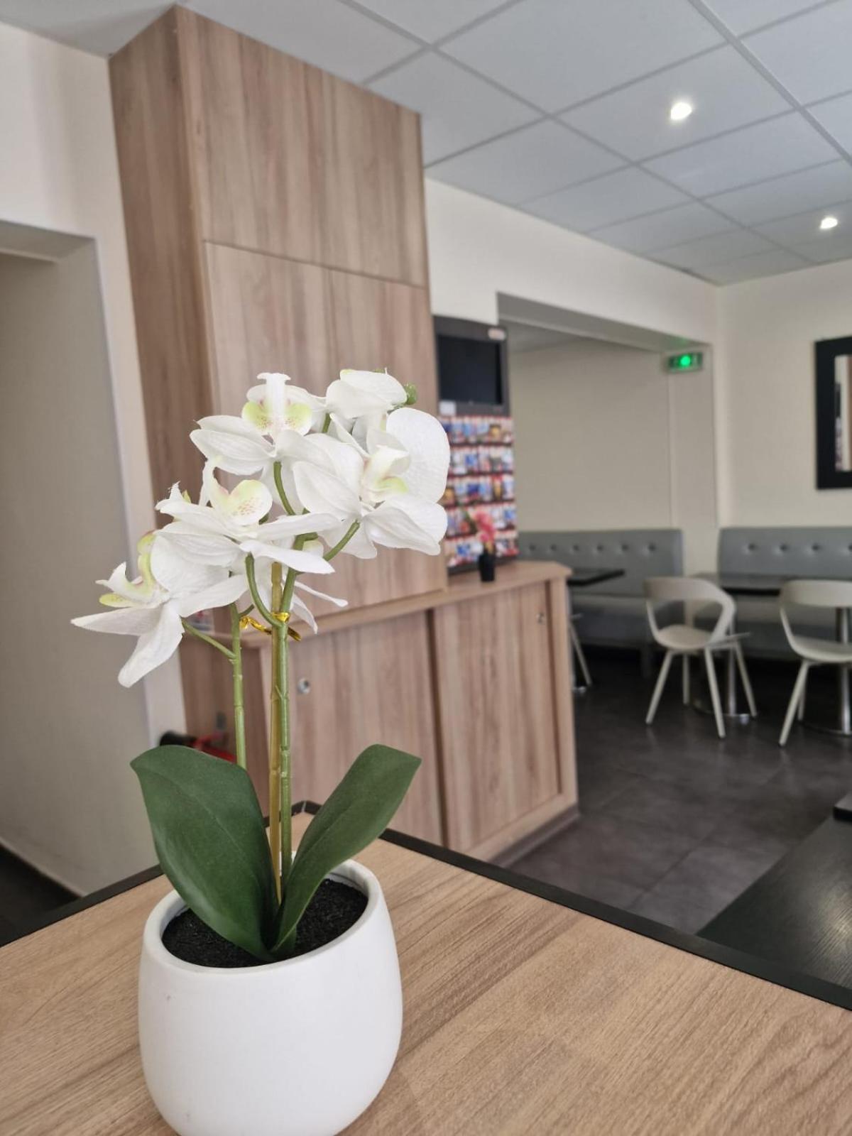 Hotel D'Anjou Levallois-Perret Luaran gambar