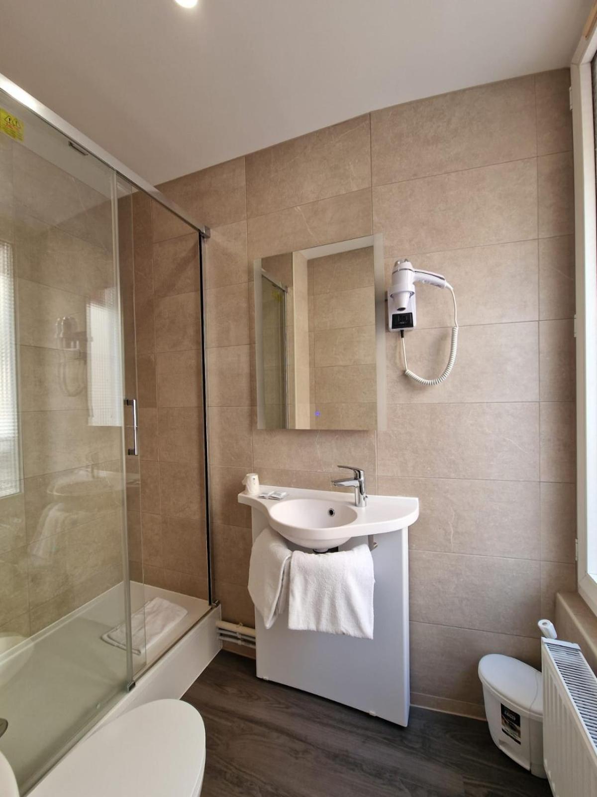 Hotel D'Anjou Levallois-Perret Luaran gambar